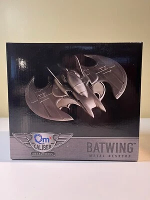 Batman Batwing Metal 1989 Réplica Modelo DC Oficial QMX Calibre Metalworks 2015 Foto 1 de 4