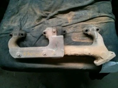 COLECTOR ESCAPE IZQUIERDO CONDUCTOR 8-305 5,0 L SE ADAPTA A CAMIONETA CHEVROLET 1500 88-95 30539 Foto 1 de 3