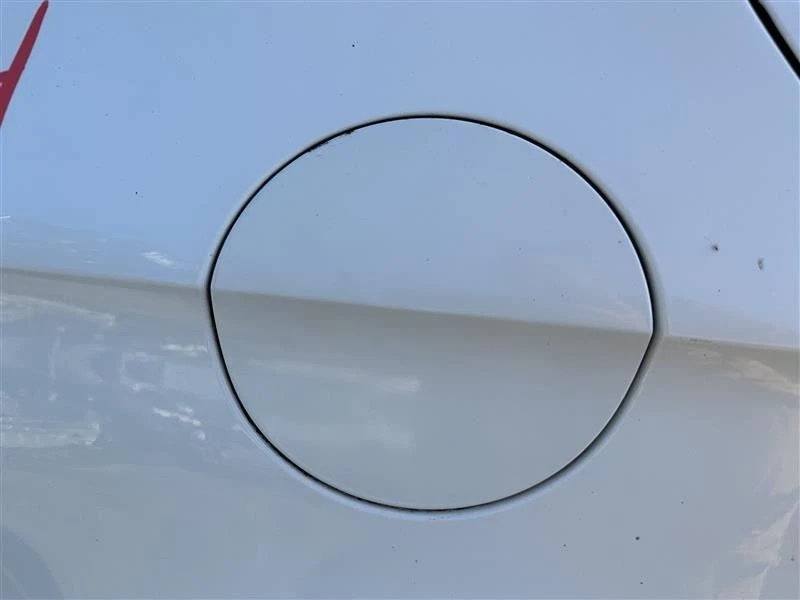 Крышка заслонки двери топливного бака 2009 10 11 12 13 14 15 16 17 Volkswagen CC - Изображение 1 из 4