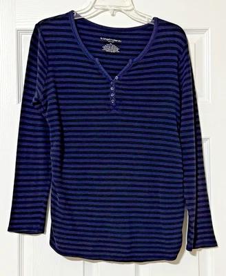 Camisa Henley manga longa listrada azul/preta maternidade Liz Lange GG - Imagem 1 de 4