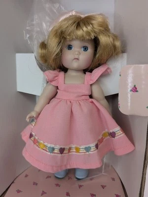 "Muñeca Ginny de porcelana Vogue Dakin de 8"" adorable vestido rosa con caja #O" Foto 1 de 4