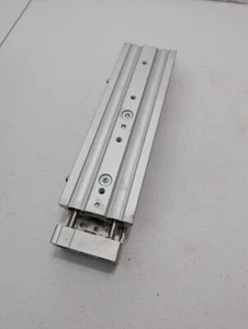 SMC MXQ16B-125Z / MXQ16B125Z PNEUMATIC SLIDE CYLINDER (NEW OLD STOCK NO BOX) - Picture 1 of 6