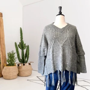 Love Token Women's M/L Chunky V-Neck Dolman Sleeve Sweater Tassel Hem Gray - Picture 1 of 13