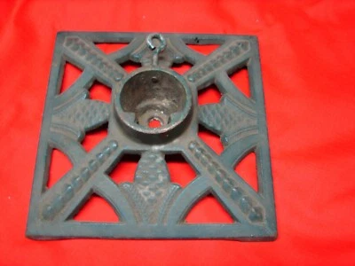 Antiguo soporte de árbol de Navidad de hierro fundido diseño de cono de pino L@@K #2 Foto 1 de 4