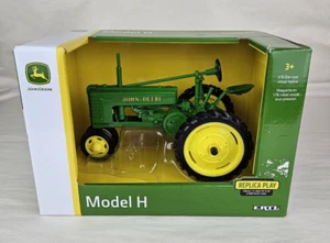 ERTL John Deere Modelo H Tractor Delantero Estrecho Escala 1/16 Die-cast Réplica PKGDSTR - Imagen 1 de 11