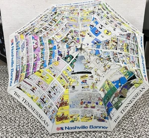 De colección Paraguas Tira Cómica Nashville Banner Tennessean Peanuts Calvin Hobbes - Imagen 1 de 21