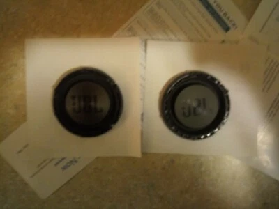 JBL 翻盖 3 便携式蓝牙扬声器部件替换件(低音端盖)2 — 第 1/2 张图片