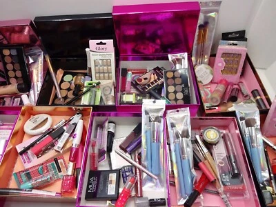 Luxury mystery beauty cosmetic box 20 Products - L'Oreal, Maybelline, Rimmel - - Image 1 of 4