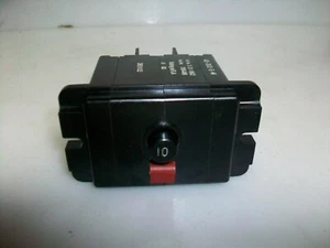E-T-A TRIPLEX 10 AMP. 380 V. Ac. CIRCUIT BREAKER 48-300-S-H-10 - Picture 1 of 5
