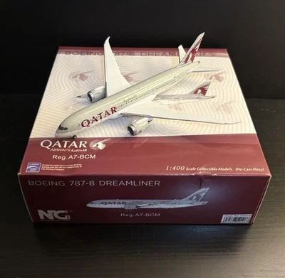 NG Models 1:400 Qatar Airways Boeing 787-8 Dreamliner A7-BCM 59008 Scale Model - Image 1 of 4