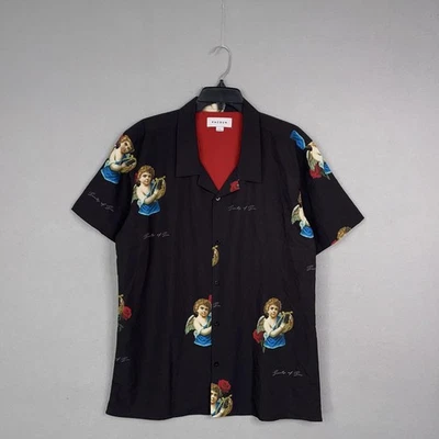 Camisa Pacsun Para Hombre Grande Negra Abotonada Campamento Manga Corta Querubín Estampado Rosa Foto 1 de 4