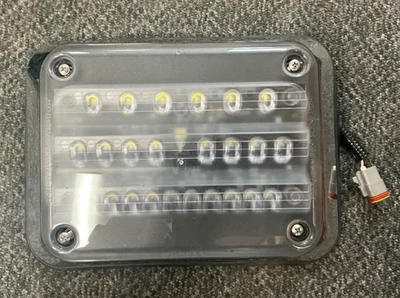 Whelen 9SC0ENZR 900 Series Surface-mount LED Scene Light, Opti-Scene, Chrome