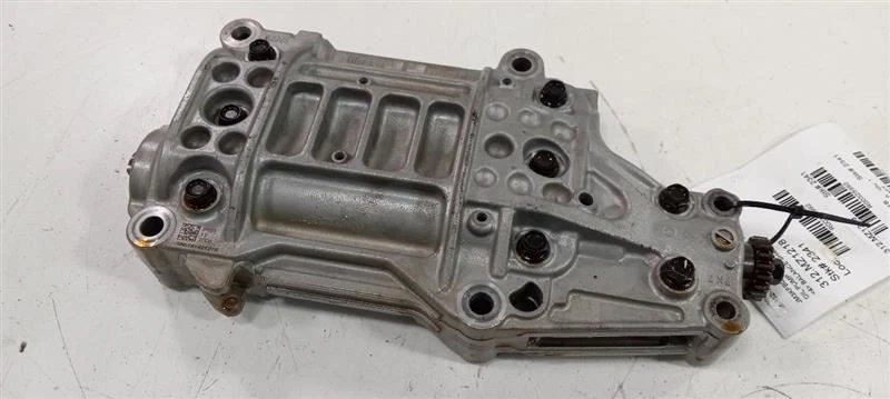 Bomba de aceite del motor Mazda CX-5 2017 2018 2019 Foto 1 de 4