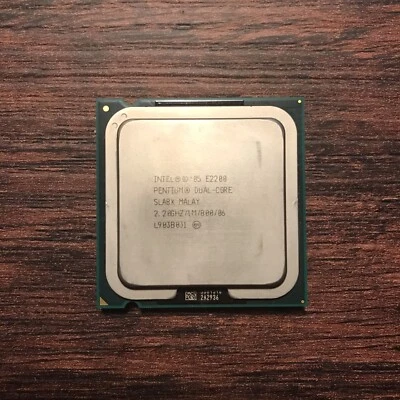 Intel Pentium E2200 2.20GHz Dual Core 1MB 800MHz SLA8X LGA 775 Processor - Image 1 of 2