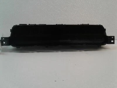 Medidor de velocímetro usado para: Toyota Prius Cluster Prius C VIN B3 2013 7º y 8º Foto 1 de 4