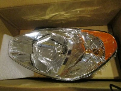 Headlight Assembly Left Eagle Eyes 2006 for Hyundai Accent Dodge Attitude L.H. - Image 1 of 3