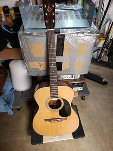 Alvarez Acoustic Guitar RF8 Natural Wood W/ soft shell case - Played a few times - Picture 1 of 8