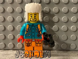 LEGO Winter Hiker Minifigura 2025 Q4 BAM Explorer Camper Ártico - ¡Nuevo! - Imagen 1 de 5