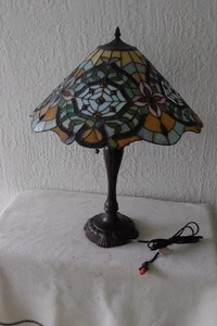 Vintage Tiffany Style Stained Glass Table Lamp 20" Wide  NEW Unused Condition - Picture 1 of 11