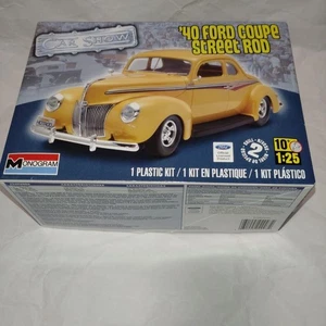 Monogram 1/25 scale 40 Ford Coupe Street Rod Plastic Model Kit Unbuilt - Picture 1 of 8