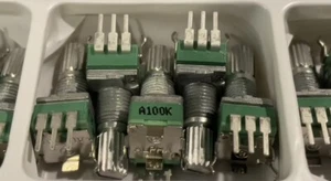 20 PCS - Alpha A100K Ohm Log PCB Mount 9mm Potentiometer RD901F-40B3-A100K-00DW5 - Picture 1 of 6