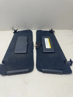 Chevy GMC Suburban Yukon Tahoe 1992-1998 par de parasoles azul iluminado OEM RARO Foto 1 de 4