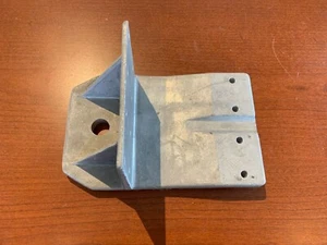 Commscope 520568, Aluminum Reflector Strut Bracket for 8', 10', & 12' Reflectors - Picture 1 of 4