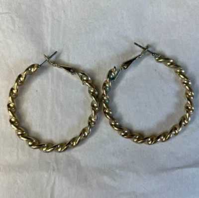 Pendientes colgantes trenzados trenzados enchapados en oro amarillo para mujer Foto 1 de 2