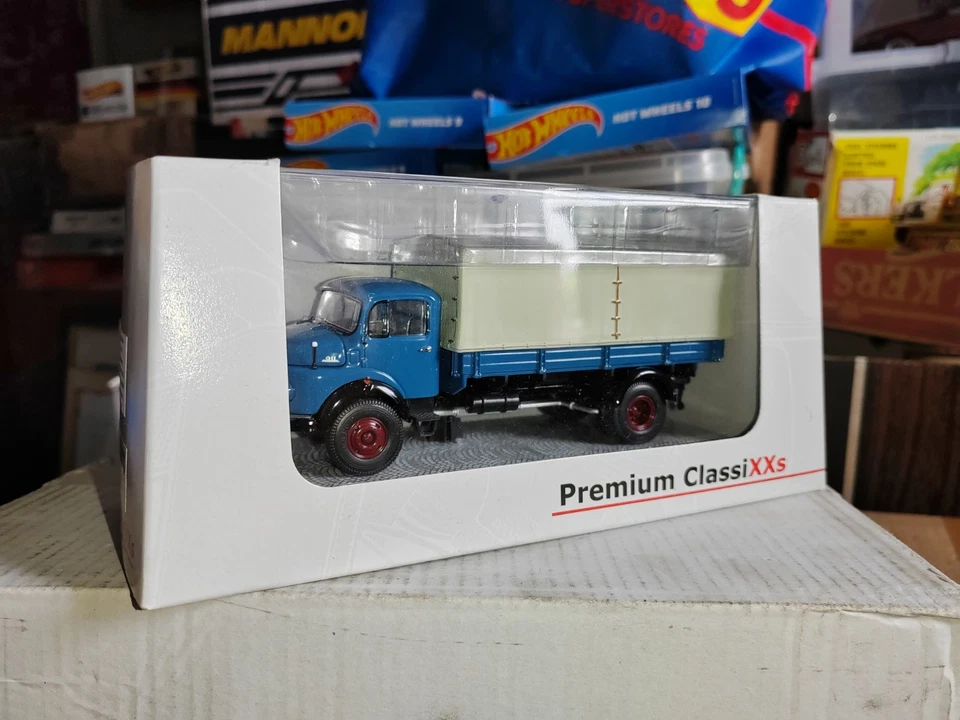 1/43 Boxed Model Premium Classixxs 12500 Mercedes L911 plataforma azul 1 de 1000 Foto 1 de 1