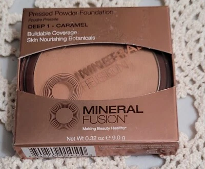 Mineral Fusion Pressed Powder Foundation Hypoallergenic Deep 1  Caramel 0.32 OZ. - Image 1 of 4