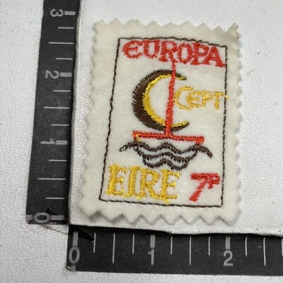 Vtg IRELAND CEPT EIRE 7 Pence Postage Stamp Theme Felt Patch (Color Scheme 3)00B Foto 1 de 2