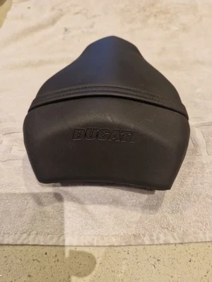 Asiento trasero original Ducati 848 Evo 1098 1198 Foto 1 de 4