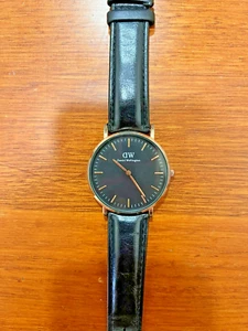 DANIEL WELLINGTON Men's Watch, Black Dial/Copper Hands. Needs new Battery - Picture 1 of 7