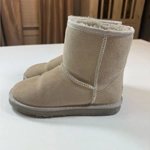Lamo brand suede shortie winter boots women’s 7 khaki color - Picture 1 of 10
