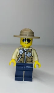 Lego City Figurine Cty0516 – Swamp Police – Officer Minifigure - Picture 1 of 2