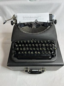 Vintage Beautiful 1946 Remington Model Deluxe5 Portable Typewriter W/Case V/Nice - Picture 1 of 18