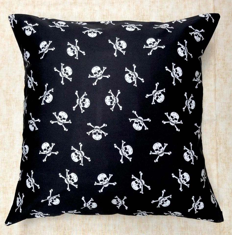 Skull & Cross Bone Pirate Cushion Cover Case fits 18"x18" 100% Cotton Halloween - Image 1 of 1
