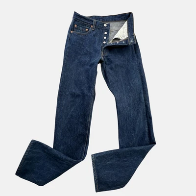 Pantalones de mezclilla vintage Levis 501 para hombre 30x38 botón mosca azul recto rojo etiqueta ala de murciélago EE. UU. Foto 1 de 4