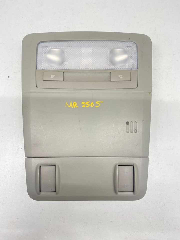 2011-2014 CHEVROLET CRUZE OVERHEAD INTERIOR DOME LIGHT FABRICANTE DE EQUIPAMENTO ORIGINAL, - Imagem 1 de 4