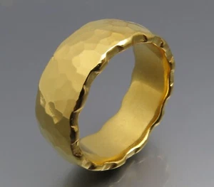 DISEÑO NEUMÁTICO - ANILLO MARTILLADO - HECHO A MANO - ÚNICO DE ORFEBRERÍA PROPIA - Imagen 1 de 6