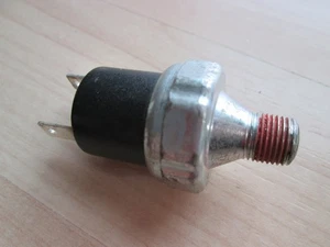Freightliner Air Pressure Switch 68-72psi 1/8" NPT N.C. (Normally Close) #M261ZP - Bild 1 von 5