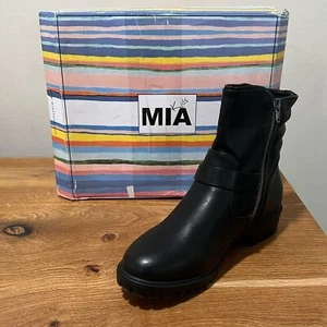 NEW MIA Girls Black Giggles Side Zip Ankle Boots Size 5M Reg. $49 - Picture 1 of 11