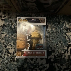 FUNKO 1123 Statue of Liberty NYCC Exclusive Sticker from NYCC in soft protector. - Picture 1 of 5