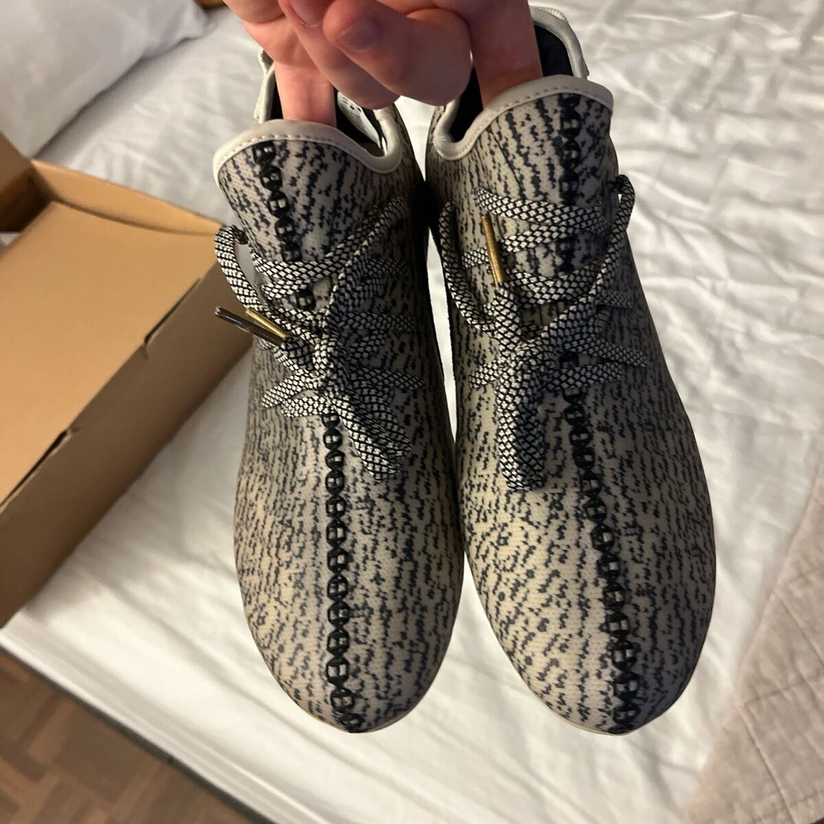 Yeezy 350 Cleat Turtle Dove for Sale - Authenticity Yeezy 350 Cleat Turtle Dove for Sale - Authenticity