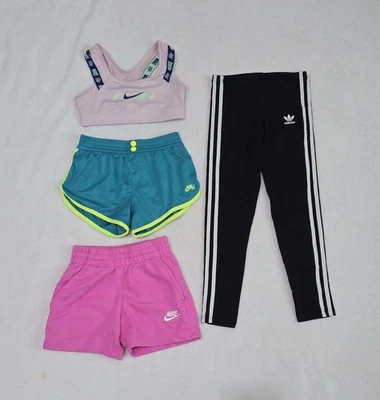 Lote de Pantalones Cortos para Correr Nike para Niñas, Sujetador Deportivo y Leggings Adidas Talla Pequeña 8/10 Foto 1 de 4