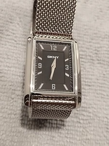 DKNY Tank Watch Women 22mm Silver Tone~ New Battery Installed~ WR 3ATM - Picture 1 of 17