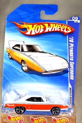 2010 Hot Wheels #87 Muscle Mania 9/10 '70 PLYMOUTH SUPERBIRD White-Orange w/MC5s - Image 1 of 4