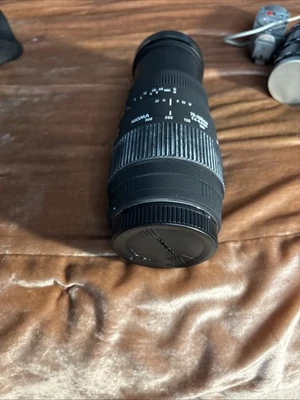 Sigma DG 70-300mm 1:4-5.6 DG Lens Lot With Extra Attachments - Image 1 of 4