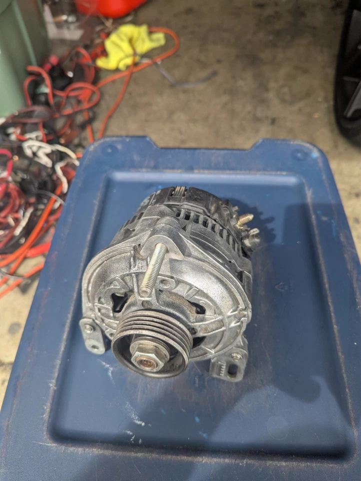 BMW R1150RT 2002 motor BOSCH motor generador alternador 0123105003 60 W Foto 1 de 2