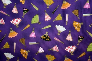 PALACE GARDEN-FANS 0N PURPLE- 100% COTTON FABRIC - Picture 1 of 4